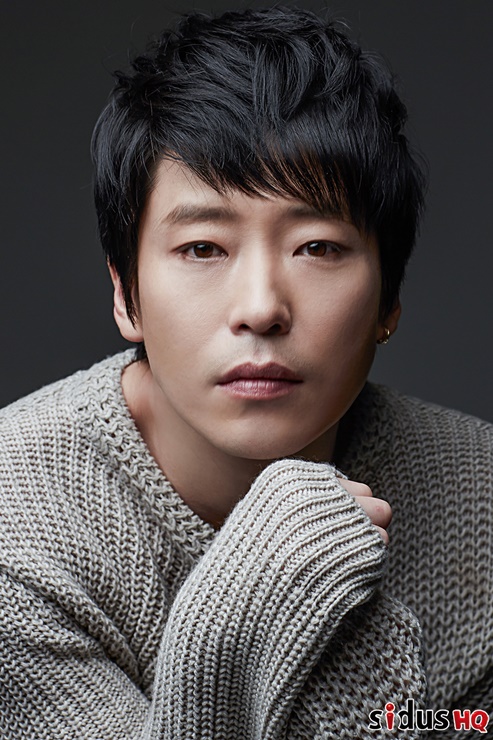 [naver]Breaking: Actor Um Ki-joon’s Secret Marriage Plans Revealed!